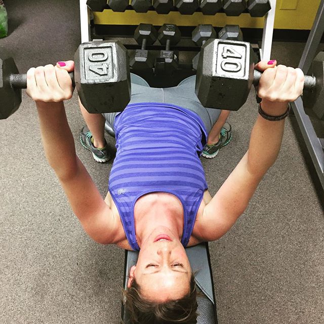@adrienneduke getting chestpress at the gym tonight in group training. #personaltrainer #gym #denver #colorado #fitness #personaltraining #chestpress #ripped #chestday #chest #bench #benchpress #pecs #tris #triceps #shoulders #delt #workout #femalefit #girls #bodybuilding #bodybuilder #weights #weightlifting #weighttraining #pushups #pectoral #babe #arms