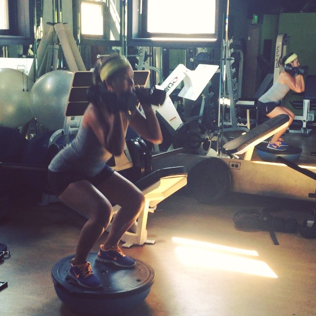 @jkhantivong29 getting some super fun squat shoulder press on the bosu ball at group personal training today in Denver. #bootcamp #personaltrainer #gym #denver #colorado #fitness #personaltraining #squat #bosu #legs #legday #squats #shoulderpress #chestday #chest #bench #benchpress #pecs #tris #triceps #shoulders #delt #workout #femalefit #girls #bodybuilding #bodybuilder #weights #weightlifting #weighttraining