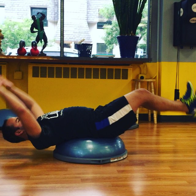 @rod10granados getting some v-ups on the bosu ball at group personal training tonight. #personaltrainer #gym #denver #colorado #fitness #personaltraining #abs #core #bosu #fitness #motivation #squat #lunge #weightlifting #bodybuilding #bodybuilder #plank #sixpack #sweat #exercise #workout #pushups #fitspiration #fitnesstraining #fitnessmotivation #feeltheburn #ripped #abdominals