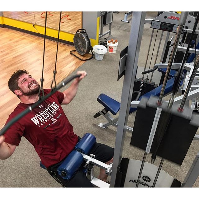Clint getting 225 for 5 reps on lat pulldown. #Bootcamp #personaltrainer #gym #denver #colorado #fitness #personaltraining #trainerscott #bodybuilder #bodybuilding #deadlifts #deadlift #glutes #quads #hamstrings #hamstring #hammies #squats #squat #lunges #legs #legday #weightlifting #weighttraining #men #lats #latpulldown #buff #strong