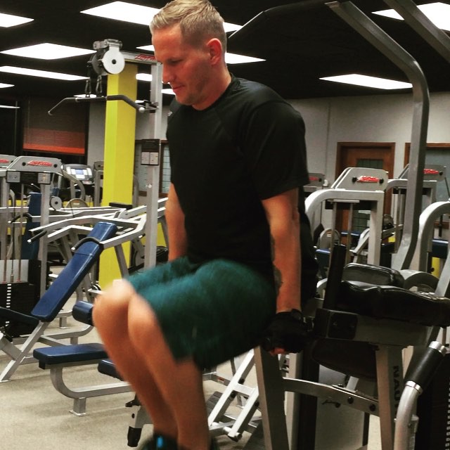@cswiftgocrzy some knee-ups @trainerscottpersonaltraining #gym #denver #colorado #fitness #personaltraining #fatloss #ripped #toned #punch #sweat #fit #strong #squats #squat #legs #abs #power #strength #bodybuilding #weightlifting #weightloss #yoga #girl #girls #women #woman #men #core