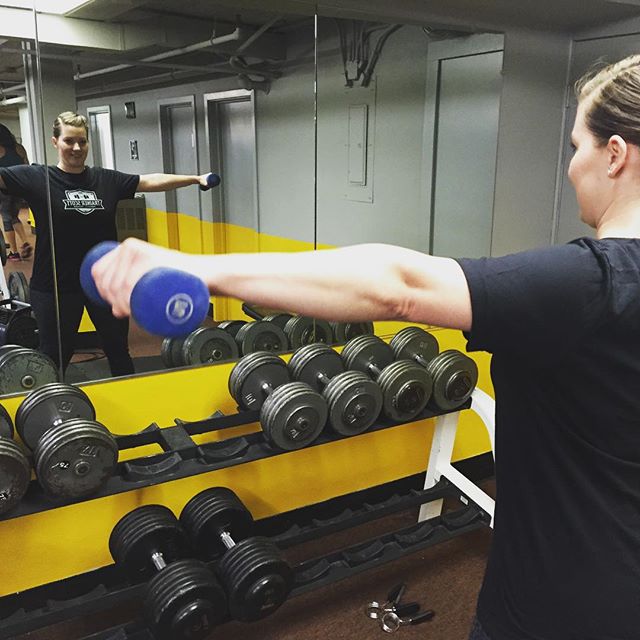 @di_n_ka_ getting some side raises. #bootcamp #personaltrainer #gym #denver #colorado #fitness #personaltraining #trainerscott #bodybuilder #bodybuilding #deadlifts #deadlift #glutes #quads #hamstrings #hamstring #hammies #squats #squat #lunges #legs #legday #weightlifting #weighttraining #men #women #babe #buff #strong #legpress