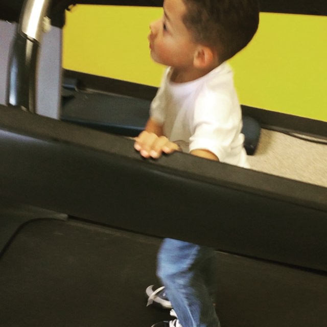 My new cardio buddy. @koreywilliamsfit #bootcamp #personaltrainer #gym #denver #colorado #fitness #personaltraining #trainerscott #getinshape #fatloss #loseweight #ripped #toned #treadmill #bodybuilder #bodybuilding #weightlifting #weighttraining #weights #babe #legs #quads #hammies #hamstrings #workout #sweat #burn #buff #dude #cardio