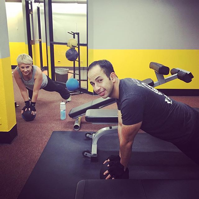 Shelley and Rod getting their push-up plank on. #personaltrainer #gym #denver #colorado #fitness #personaltraining #chestpress #ripped #chestday #chest #bench #benchpress #pecs #tris #triceps #shoulders #delt #workout #femalefit #girls #bodybuilding #bodybuilder #weights #weightlifting #weighttraining #pushups #pectoral #pushups #arms #picoftheday