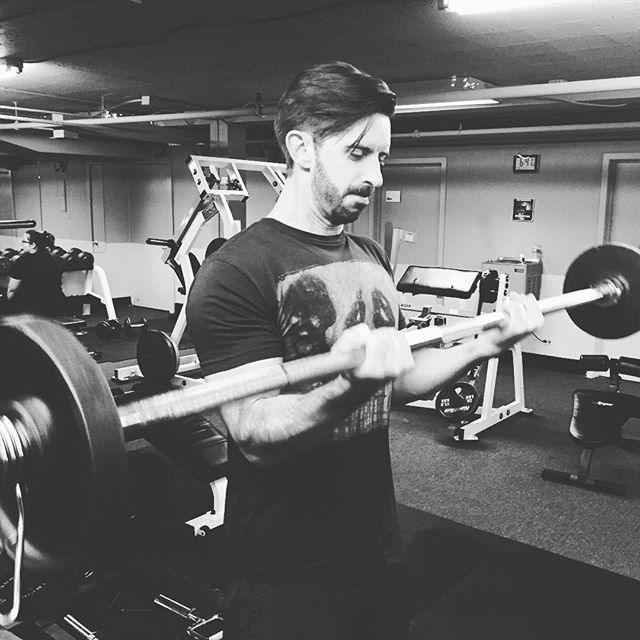 Patrax getting some bicep curls at group personal training tonight #bootcamp #personaltrainer #gym #denver #colorado #fitness #personaltraining #trainerscott #getinshape #fatloss #loseweight #ripped #toned #arms #armday #bis #biceps #buff #man #men #boy #boys #stud #studs #dude #strong #strength #power