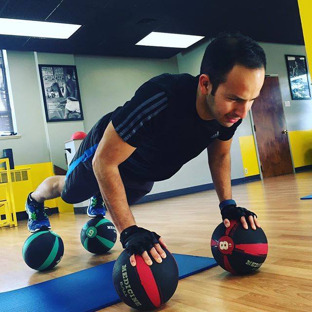 Rod getting some push-ups while balancing on medicine balls. #Bootcamp #personaltrainer #gym #denver #colorado #fitness #personaltraining #trainerscott #bodybuilder #bodybuilding #deadlifts #deadlift #glutes #quads #hamstrings #hamstring #hammies #squats #squat #lunges #legs #legday #weightlifting #weighttraining #men #pushups #buff #strong #core