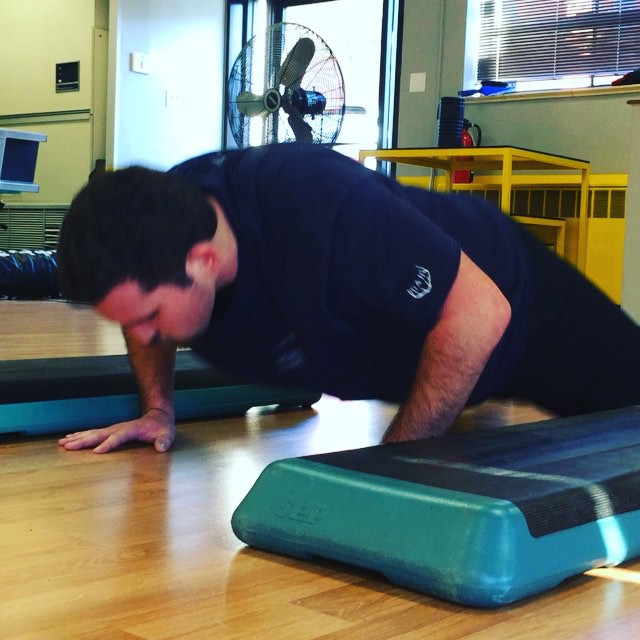 Miles getting some plyometric push-ups at the gym today. #Bootcamp #personaltrainer #gym #denver #colorado #fitness #personaltraining #trainerscott #bodybuilder #bodybuilding #deadlifts #deadlift #glutes #quads #hamstrings #hamstring #hammies #squats #squat #lunges #legs #legday #weightlifting #weighttraining #men #buff #strong #pushups #plyometrics