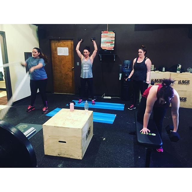 Trainer Scott Corporate Fitness Wellness Program. #wellnessprogram #corporatefitness #corporatetrainer #personaltrainer #denver #colorado #denverfitness #groupfitness #denverwellness #grouppersonaltraining #exercise #beast #beastmode #powerful #strength #life #energy #fun #health #healthy #muscles #sweat #fitness #workout #gym #denvergym
