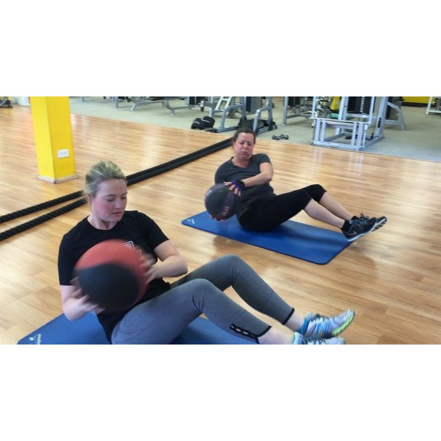 Working the core at group personal training. #Bootcamp #personaltrainer #gym #denver #colorado #fitness #personaltraining #trainerscott #bodybuilder #bodybuilding #deadlifts #deadlift #glutes #quads #hamstrings #hamstring #hammies #squats #squat #lunges #legs #legday #weightlifting #weighttraining #women #abs #core #strong #power
