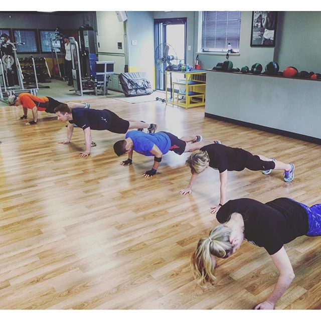 Push-ups at group personal training. #Bootcamp #personaltrainer #gym #denver #colorado #fitness #personaltraining #trainerscott #bodybuilder #bodybuilding #deadlifts #deadlift #glutes #quads #hamstrings #hamstring #hammies #squats #squat #lunges #legs #legday #weightlifting #weighttraining #men #pushups #chest #women #strong