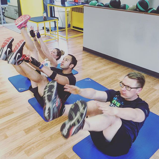 Group personal training getting some V-ups tonight. #Bootcamp #personaltrainer #gym #denver #colorado #fitness #personaltraining #trainerscott #bodybuilder #bodybuilding #deadlifts #deadlift #glutes #quads #hamstrings #hamstring #hammies #squats #squat #lunges #legs #legday #weightlifting #weighttraining #strong #sweat #cardio #core #abs