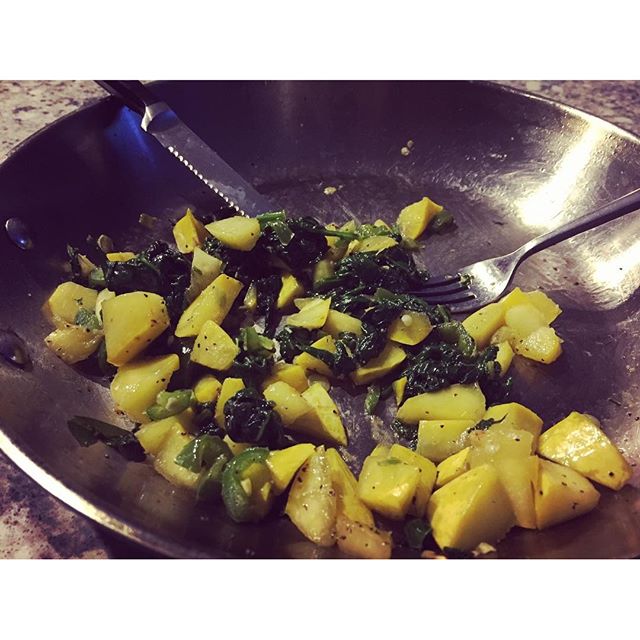 Veggies for dinner?  Who have I become?  #meal #food #foodporn #foodie #foodstagram #veggies #vegetarian #vegetables #dinner #yum #yummy #delicious #health #healthy #vegan #supper #squash #spinach #pepper #jalapeno #hot #tasty #diet #lean #paleo #nutrition #fit #fitness #mealprep #gym