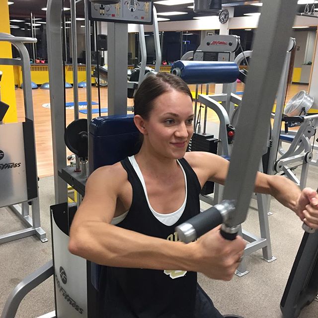 Baby getting some flys at the gym.  #Bootcamp #personaltrainer #gym #denver #colorado #fitness #personaltraining #fun #bodybuilder #bodybuilding #deadlifts #life #running #quads #run #women #fit #squats #squat #lunges #legs #legday #weightlifting #weighttraining #men #sweat #women #cardio #strong