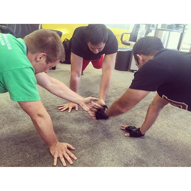 Three way push-ups while giving each other five??? Whaaaaaat???!!!!! #personaltrainer #gym #denver #colorado #fitness #personaltraining #pushups #bodybuilder #bodybuilding #deadlifts #buddies #chest #quads #girl #woman #fit #squats #squat #lunges #legs #legday #weightlifting #weighttraining #men #sweat #women #cardio #strong #girls