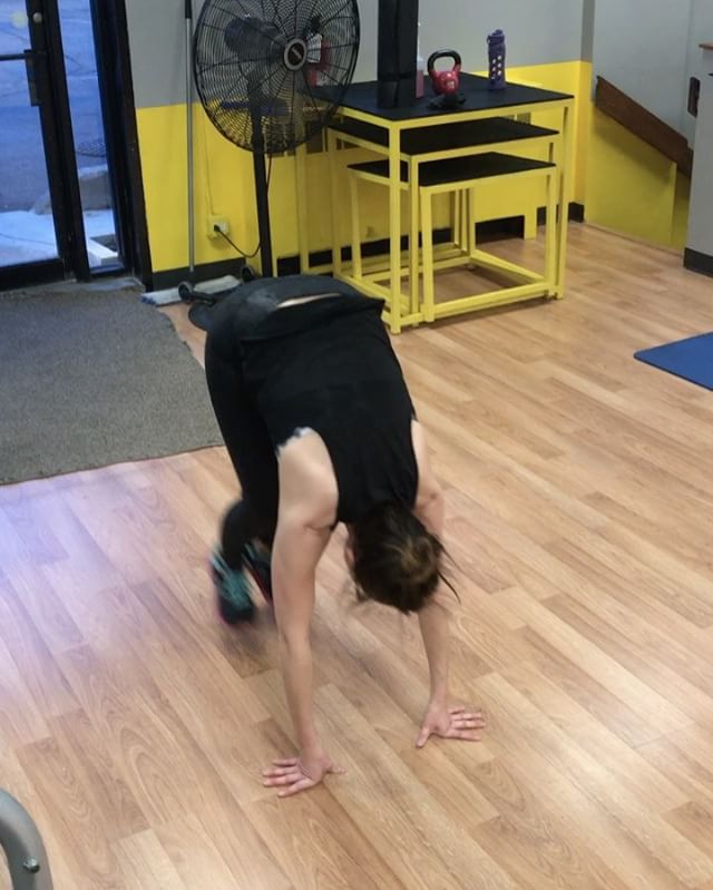 Burpees are fun #personaltrainer #gym #denver #colorado #fitness #personaltraining #fun #bodybuilder #bodybuilding #deadlifts #life #running #quads #girl #woman #fit #squats #squat #lunges #legs #legday #weightlifting #weighttraining #men #sweat #women #cardio #strong #girls