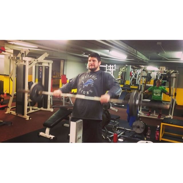 @clintsalisbury throwing around 95 pounds like it's nothing. #personaltrainer #gym #denver #colorado #fitness #personaltraining #fun #bodybuilder #bodybuilding #deadlifts #life #running #quads #girl #woman #fit #squats #squat #lunges #legs #legday #weightlifting #weighttraining #men #sweat #women #cardio #strong #girls