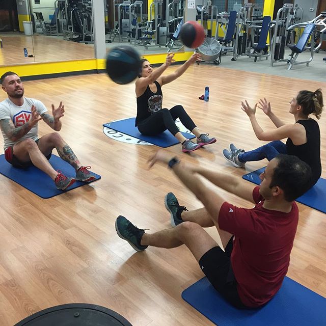 Just a little group sit-up action. #personaltrainer #gym #denver #colorado #fitness #personaltraining #abs #bodybuilder #bodybuilding #deadlifts #life #core #quads #girl #woman #fit #squats #squat #lunges #legs #legday #weightlifting #weighttraining #men #sweat #women #cardio #strong #girls
