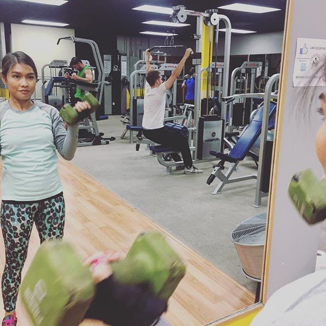 JJ getting lost in her own eyes tonight at the gym. #personaltrainer #gym #denver #colorado #fitness #personaltraining #fun #bodybuilder #bodybuilding #deadlifts #life #running #quads #girl #woman #fit #squats #squat #lunges #legs #legday #weightlifting #weighttraining #men #sweat #women #cardio #strong #girls