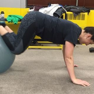 How to make push-ups waaaay more fun. @kelkel2 #personaltrainer #gym #denver #colorado #fitness #personaltraining #chestday #bodybuilder #bodybuilding #deadlifts #chest #pushups #quads #girl #woman #fit #squats #squat #lunges #legs #legday #weightlifting #weighttraining #men #sweat #women #cardio #strong #girls