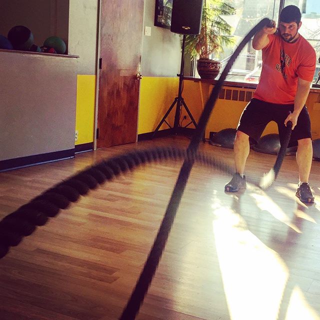 Clint working the ropes this morning at group personal training. #personaltrainer #gym #denver #colorado #fitness #personaltraining #strength #bodybuilder #bodybuilding #deadlifts #power #arms #quads #sexy #fitnessmotivation #fit #squats #squat #lunges #legs #legday #weightlifting #weighttraining #men #sweat #sweat #cardio #strong #flex