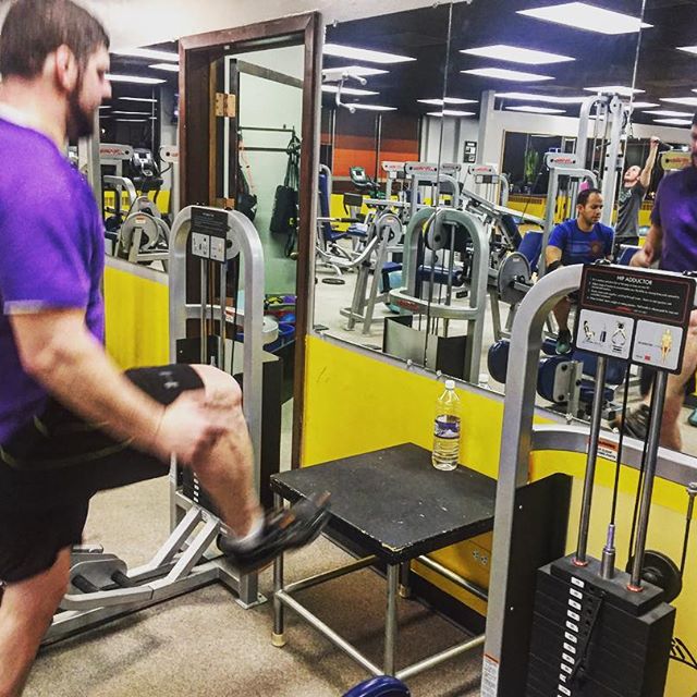 Clint getting 500 toe taps. Cardio overload!  #personaltrainer #gym #denver #colorado #fitness #personaltraining #cardio #bodybuilder #bodybuilding #deadlifts #workout #exercise #quads #girl #woman #fit #squats #squat #lunges #legs #legday #weightlifting #weighttraining #men #sweat #women #cardio #strong #girls