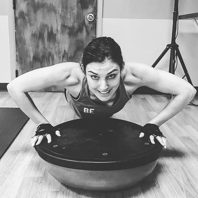 Cheryl's shoulders are ripped. #bootcamp #personaltrainer #gym #denver #colorado #fitness #personaltraining #trainerscott #getinshape #fatloss #loseweight #ripped #toned #chestpress #benchpress #chest #bench #chestday #pecs #arms #arm #armday #shredded #pumped #triceps #biceps #tris #jacked #strong #men