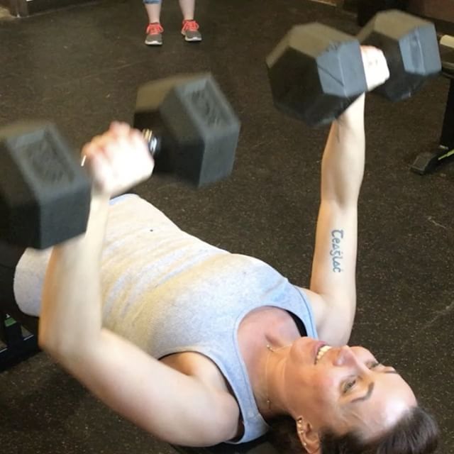 Chest press makes Katie happy #bootcamp #personaltrainer #gym #denver #colorado #fitness #personaltraining #trainerscott #getinshape #fatloss #loseweight #ripped #toned #chestpress #benchpress #chest #bench #chestday #pecs #arms #arm #armday #shredded #fitbabe #triceps #biceps #babe #strong #fitnessmodel