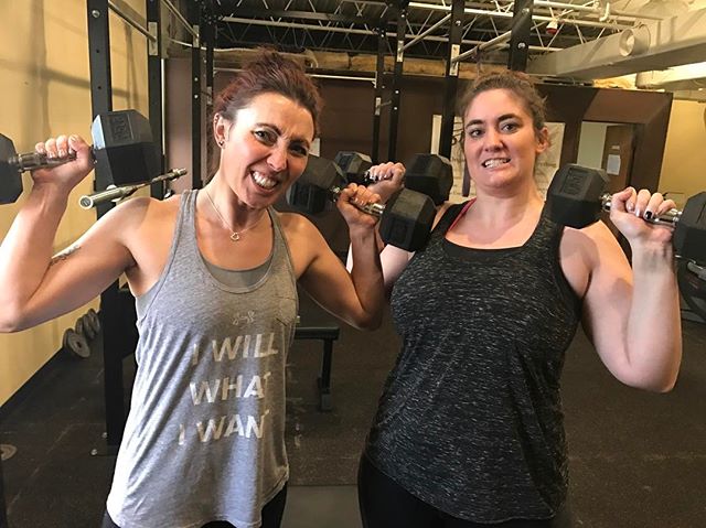 These gals getting strong on international women's day. #personaltrainer #gym #denver #colorado #fitness #personaltraining #internationalwomensday #bodybuilder #bodybuilding #deadlifts #life #running #quads #girl #woman #fit #squats #squat #lunges #legs #legday #weightlifting #weighttraining #men #sweat #women #cardio #strong #girls