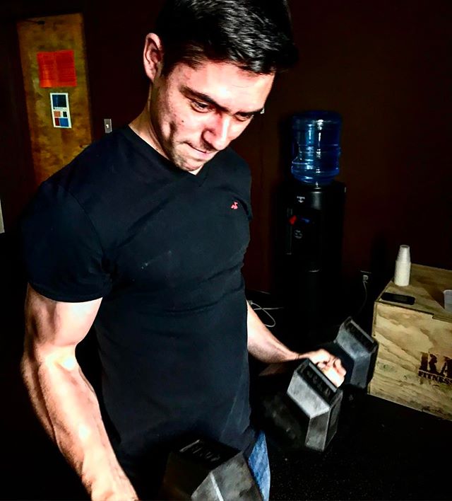 Martin doing dumbbell curls as part of a corporate fitness program at his work #bootcamp #personaltrainer #gym #denver #colorado #fitness #personaltraining #trainerscott #biceps #fatloss #loseweight #ripped #toned #chestpress #benchpress #chest #bench #chestday #pecs #arms #arm #bigarms #curls #fitbabe #triceps #biceps #babe #strong #fitnessmodel