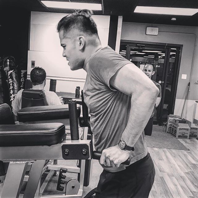 Trinh getting some dips during some circuit training at the gym in Denver CO  #personaltrainer #gym #denver #colorado #fitness #personaltraining #trainerscott #getinshape #fatloss #loseweight #ripped #toned #chestpress #benchpress #chest #bench #chestday #pecs #arms #arm #armday #shredded #fitbabe #strength #biceps #triceps #strong #strengthtraining