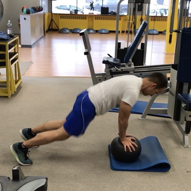 Ball slam with a burpee #bootcamp #personaltrainer #gym #denver #colorado #fitness #personaltraining #trainerscott #getinshape #fatloss #loseweight #ripped #toned #chestpress #benchpress #chest #bench #chestday #pecs #arms #arm #armday #pushups #fitbabe #triceps #biceps #babe #strong #fitnessmodel