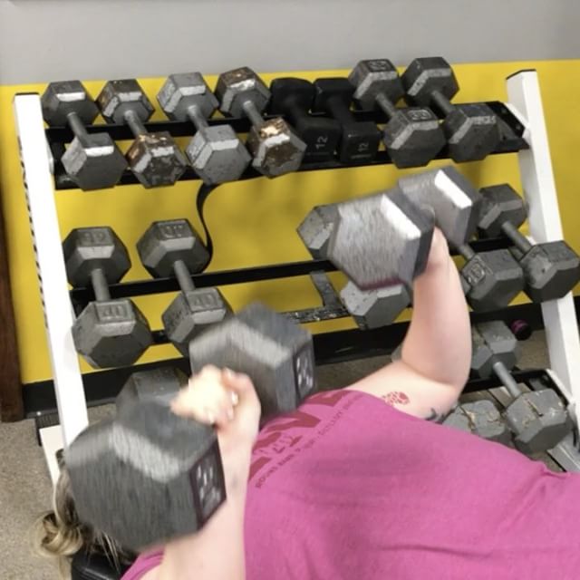 Chest press at group training #bootcamp #personaltrainer #gym #denver #colorado #fitness #personaltraining #trainerscott #getinshape #fatloss #loseweight #ripped #toned #chestpress #benchpress #chest #bench #chestday #pecs #arms #arm #armday #pushups #fitbabe #triceps #biceps #babe #strong #fitnessmodel