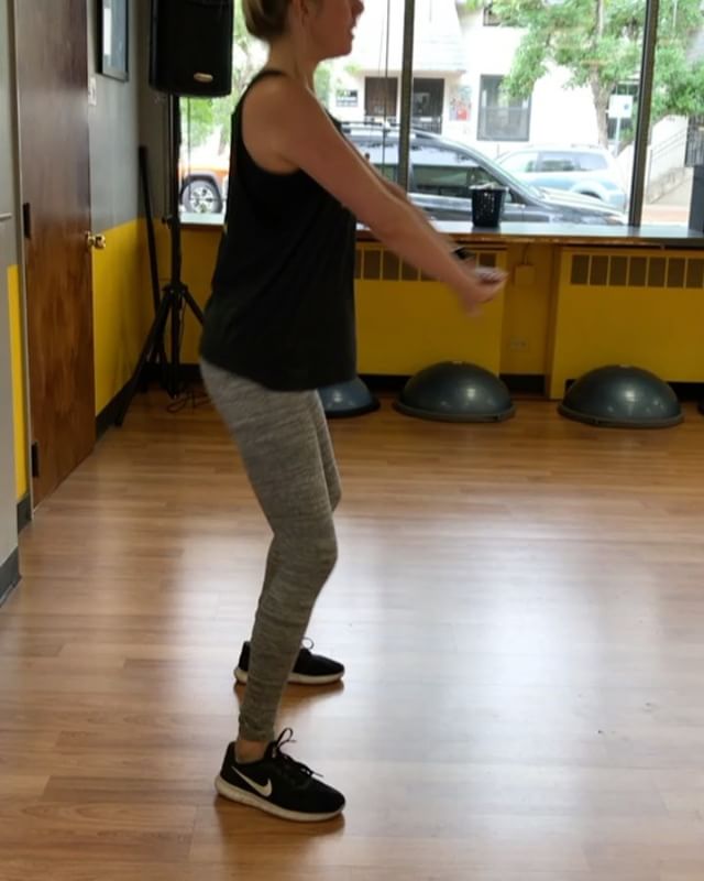 Squatties in the morning #personaltrainer #gym #denver #colorado #fitness #personaltraining #fun #bodybuilder #bodybuilding #deadlifts #life #running #quads #girl #woman #fit #squats #squat #lunges #legs #legday #weightlifting #weighttraining #men #sweat #women #cardio #strong #girls