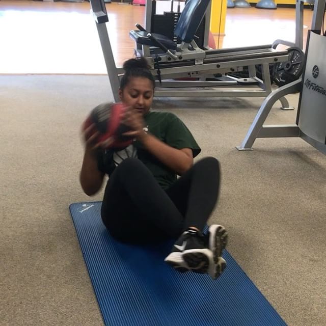 Shilpi hamming it up for the camera #bootcamp #personaltrainer #gym #denver #colorado #fitness #personaltraining #trainerscott #getinshape #fatloss #loseweight #ripped #toned #chestpress #benchpress #chest #bench #chestday #pecs #arms #arm #armday #pushups #fitbabe #triceps #biceps #babe #strong #fitnessmodel