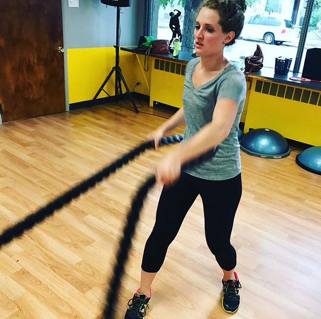 Bertnie working the ropes tonight at group personal training #personaltrainer #gym #denver #colorado #fitness #personaltraining #fun #bodybuilder #bodybuilding #deadlifts #life #running #quads #girl #woman #fit #squats #squat #lunges #legs #legday #weightlifting #weighttraining #men #sweat #women #cardio #strong #girls
