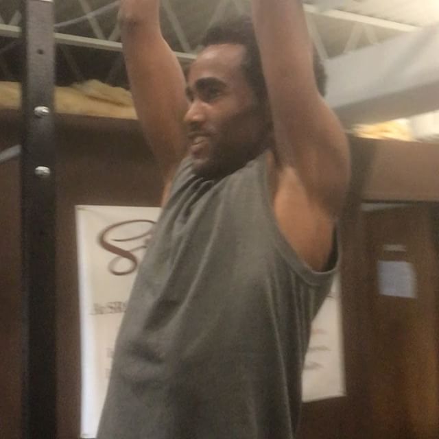 Pull-ups at the gym today #bootcamp #personaltrainer #gym #denver #colorado #fitness #personaltraining #trainerscott #getinshape #fatloss #loseweight #ripped #toned #chestpress #benchpress #chest #bench #chestday #pecs #arms #arm #armday #pushups #fitbabe #triceps #biceps #babe #strong #fitnessmodel