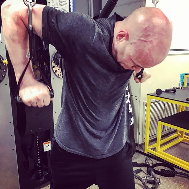 Patrick getting some cable chest press tonight at group training #bootcamp #personaltrainer #gym #denver #colorado #fitness #personaltraining #trainerscott #getinshape #fatloss #loseweight #ripped #toned #chestpress #benchpress #chest #bench #chestday #pecs #arms #arm #armday #pushups #fitbabe #triceps #biceps #babe #strong #fitnessmodel