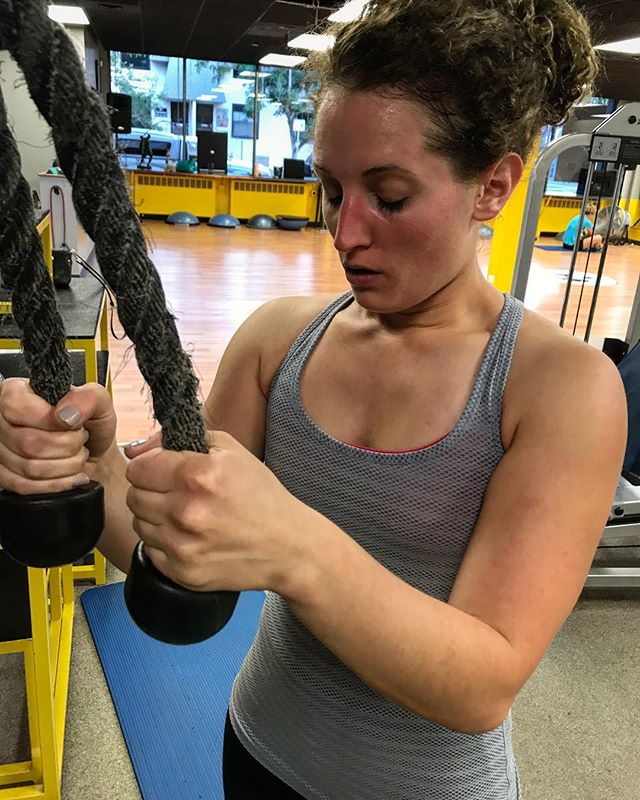 Britni getting some tricep extensions tonight #bootcamp #personaltrainer #gym #denver #colorado #fitness #personaltraining #trainerscott #getinshape #fatloss #loseweight #ripped #toned #chestpress #benchpress #chest #bench #chestday #pecs #arms #arm #armday #pushups #fitbabe #triceps #biceps #babe #strong #fitnessmodel