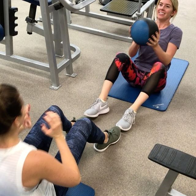 Group personal training tonight #personaltrainer #gym #denver #colorado #fitness #personaltraining #fun #bodybuilder #bodybuilding #deadlifts #life #running #quads #girl #woman #fit #squats #squat #lunges #legs #legday #weightlifting #weighttraining #men #sweat #women #cardio #strong #girls