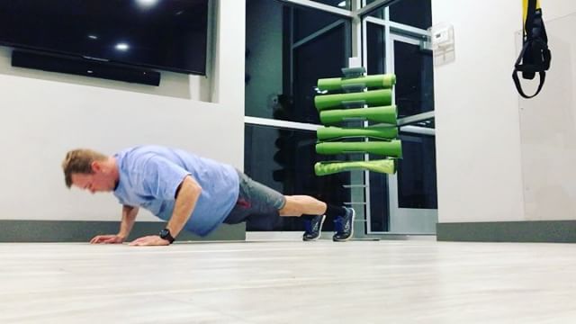 Love this exercise #bootcamp #personaltrainer #gym #denver #colorado #fitness #personaltraining #trainerscott #getinshape #fatloss #loseweight #ripped #toned #chestpress #benchpress #chest #bench #chestday #pecs #arms #arm #armday #pushups #fitbabe #triceps #biceps #babe #strong #fitnessmodel