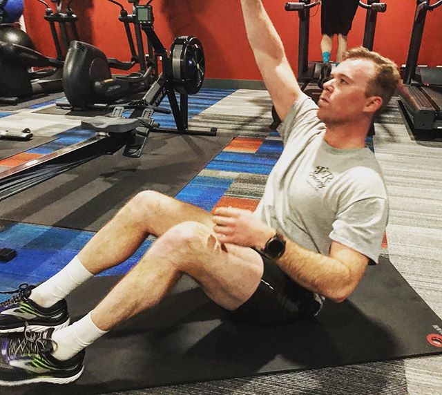 Working that core #bootcamp #personaltrainer #gym #denver #colorado #fitness #personaltraining #trainerscott #getinshape #fatloss #loseweight #ripped #toned #chestpress #benchpress #chest #bench #chestday #pecs #arms #arm #armday #pushups #fitbabe #triceps #biceps #babe #strong #fitnessmodel