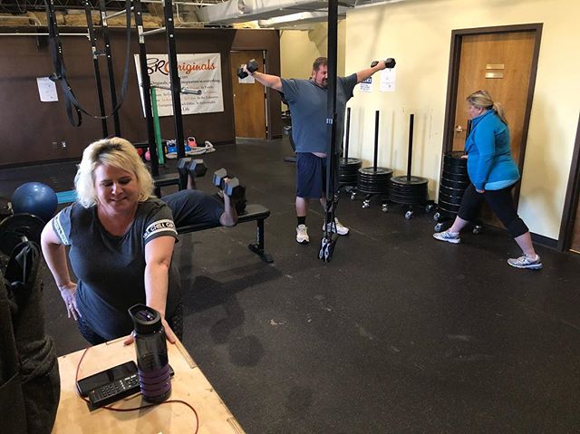 Group fitness today #bootcamp #personaltrainer #gym #denver #colorado #fitness #personaltraining #trainerscott #getinshape #fatloss #loseweight #ripped #toned #chestpress #benchpress #chest #bench #chestday #pecs #arms #arm #armday #pushups #fitbabe #triceps #biceps #babe #strong #fitnessmodel