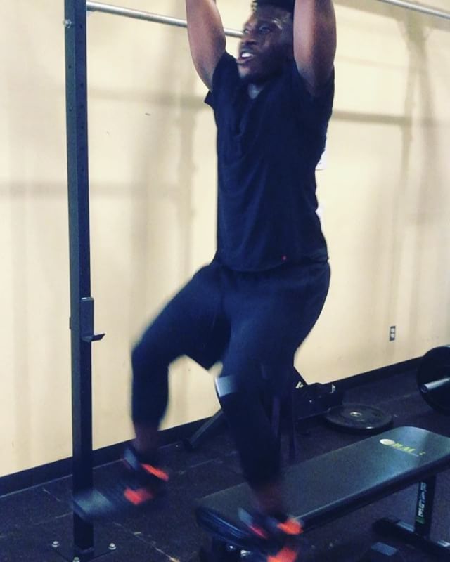 Ransford having some fun today #bootcamp #personaltrainer #gym #denver #colorado #fitness #personaltraining #trainerscott #getinshape #fatloss #loseweight #ripped #toned #chestpress #benchpress #chest #bench #chestday #pecs #arms #arm #armday #pushups #fitbabe #triceps #biceps #babe #strong #fitnessmodel