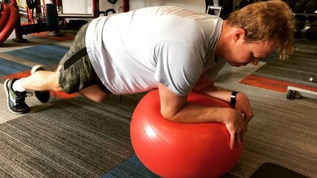 Working the core this morning #bootcamp #personaltrainer #gym #denver #colorado #fitness #personaltraining #trainerscott #getinshape #fatloss #loseweight #ripped #toned #chestpress #benchpress #chest #bench #chestday #pecs #arms #arm #armday #pushups #fitbabe #triceps #biceps #babe #strong #fitnessmodel