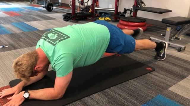 Make planking great again #bootcamp #personaltrainer #gym #denver #colorado #fitness #personaltraining #trainerscott #getinshape #fatloss #loseweight #ripped #toned #chestpress #benchpress #chest #bench #chestday #pecs #arms #arm #armday #pushups #fitbabe #triceps #biceps #babe #strong #fitnessmodel